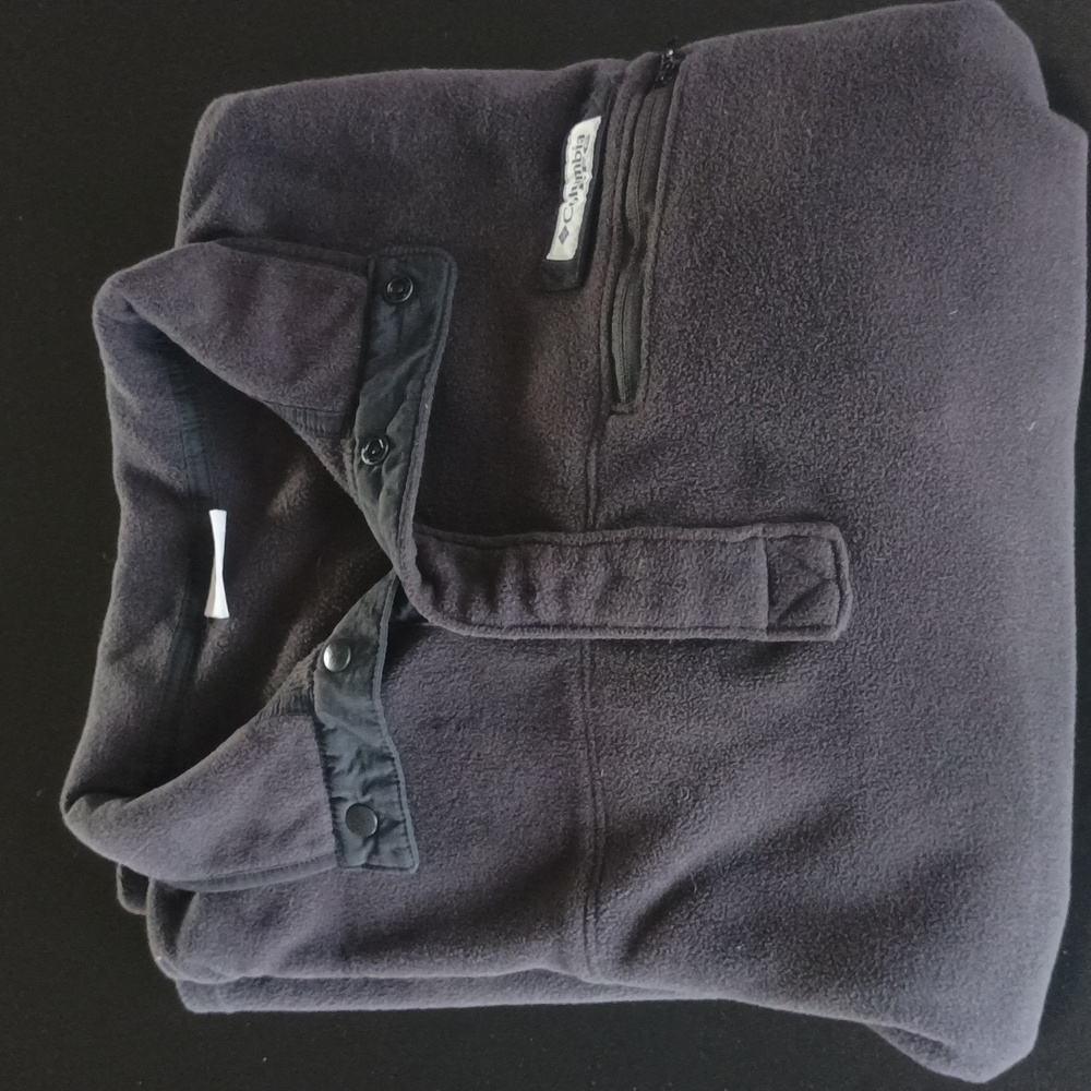 Columbia Black Fleece Pullover Sweatshirt